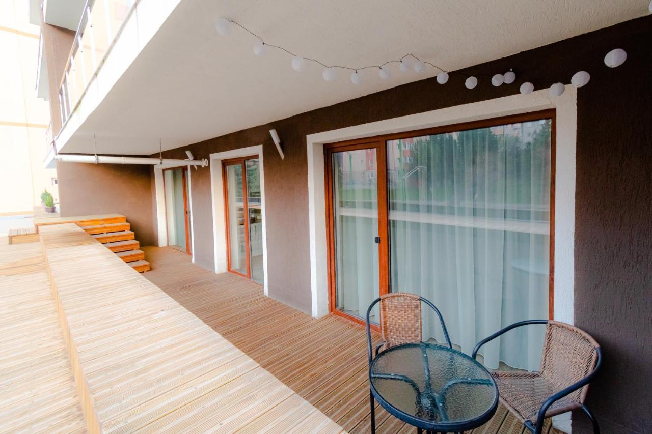 Transylvanian Apt. W/ Lrg. Terrace And Parking - Karpatenhaus Braşov Eksteriør bilde